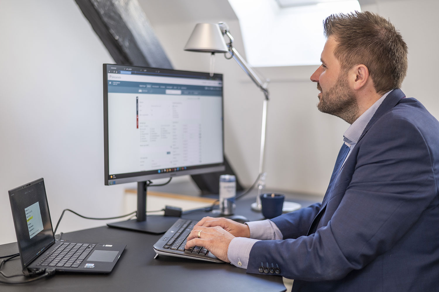 DBI IT A/S - Bilstatistik.dk bruger